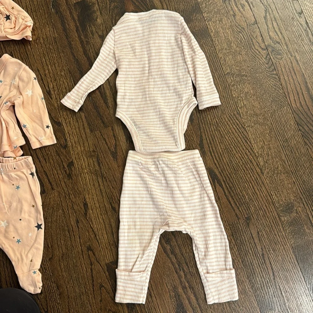 0-3 Month Baby Girl Bundle Neutral Floral Clothing Lot 3 Outfits old navy